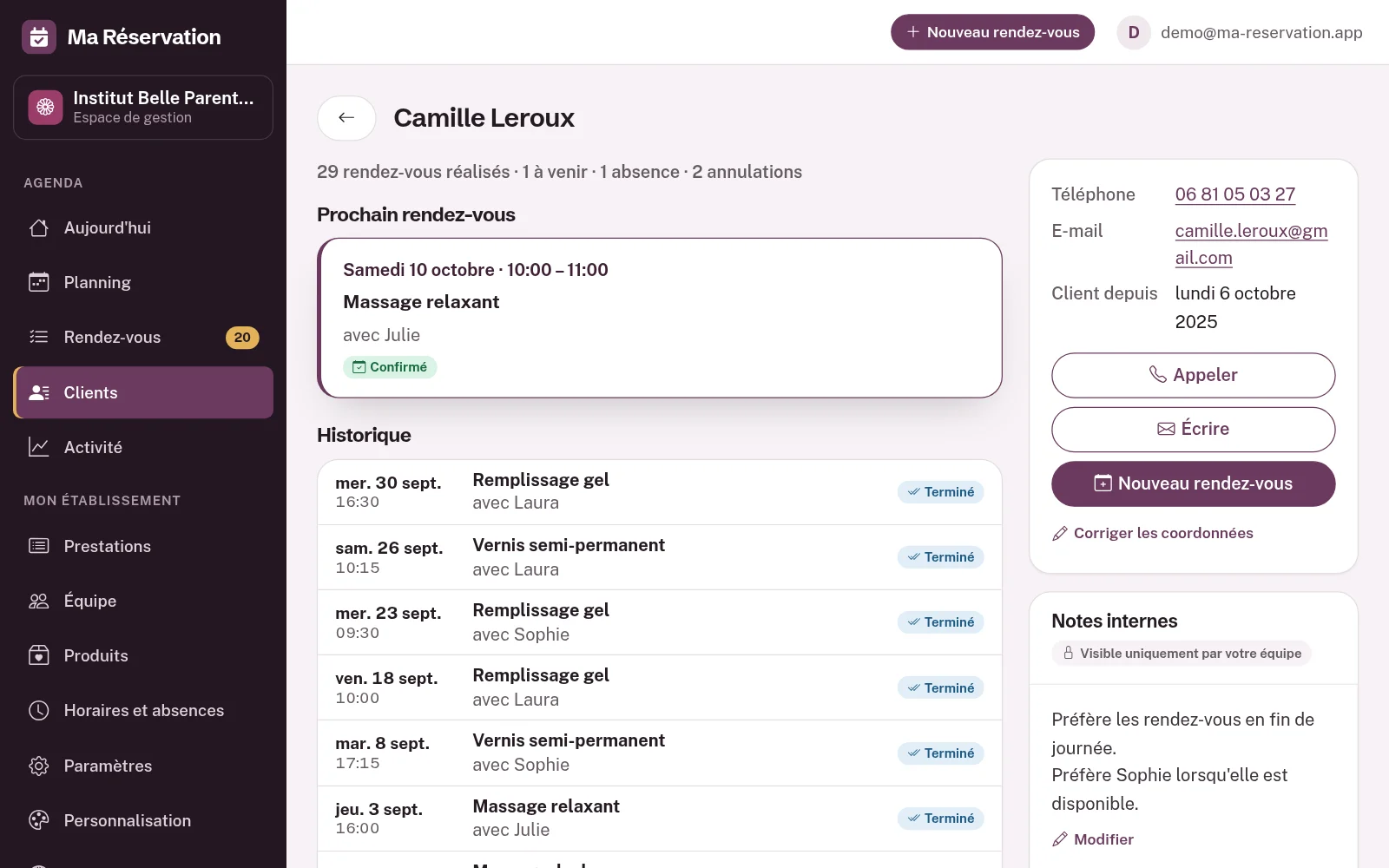 La fiche d'une cliente : coordonnées, prochain rendez-vous, historique et note interne.