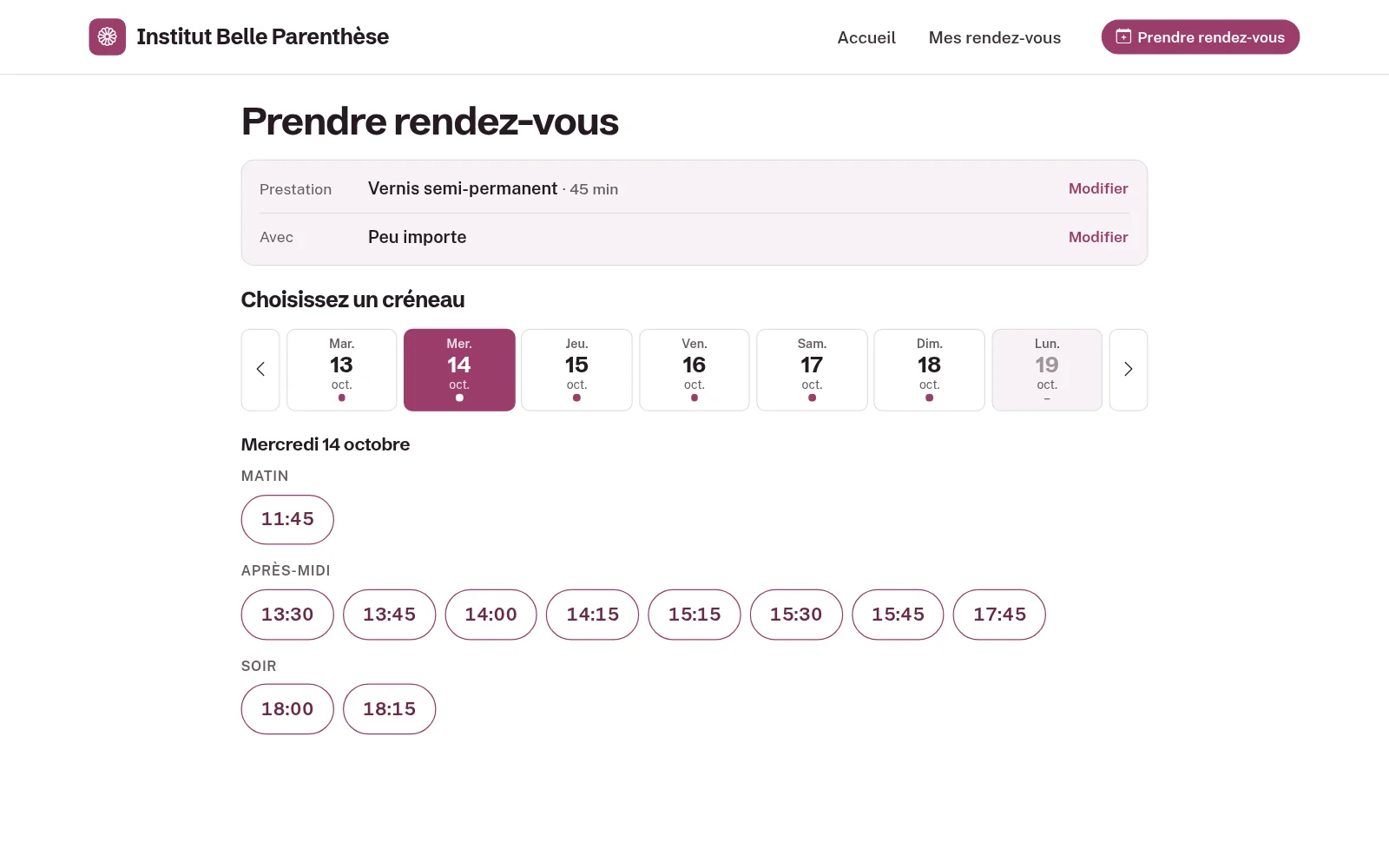 La réservation en ligne de l'Institut Belle Parenthèse : le client choisit le jour puis l'heure parmi les créneaux libres.